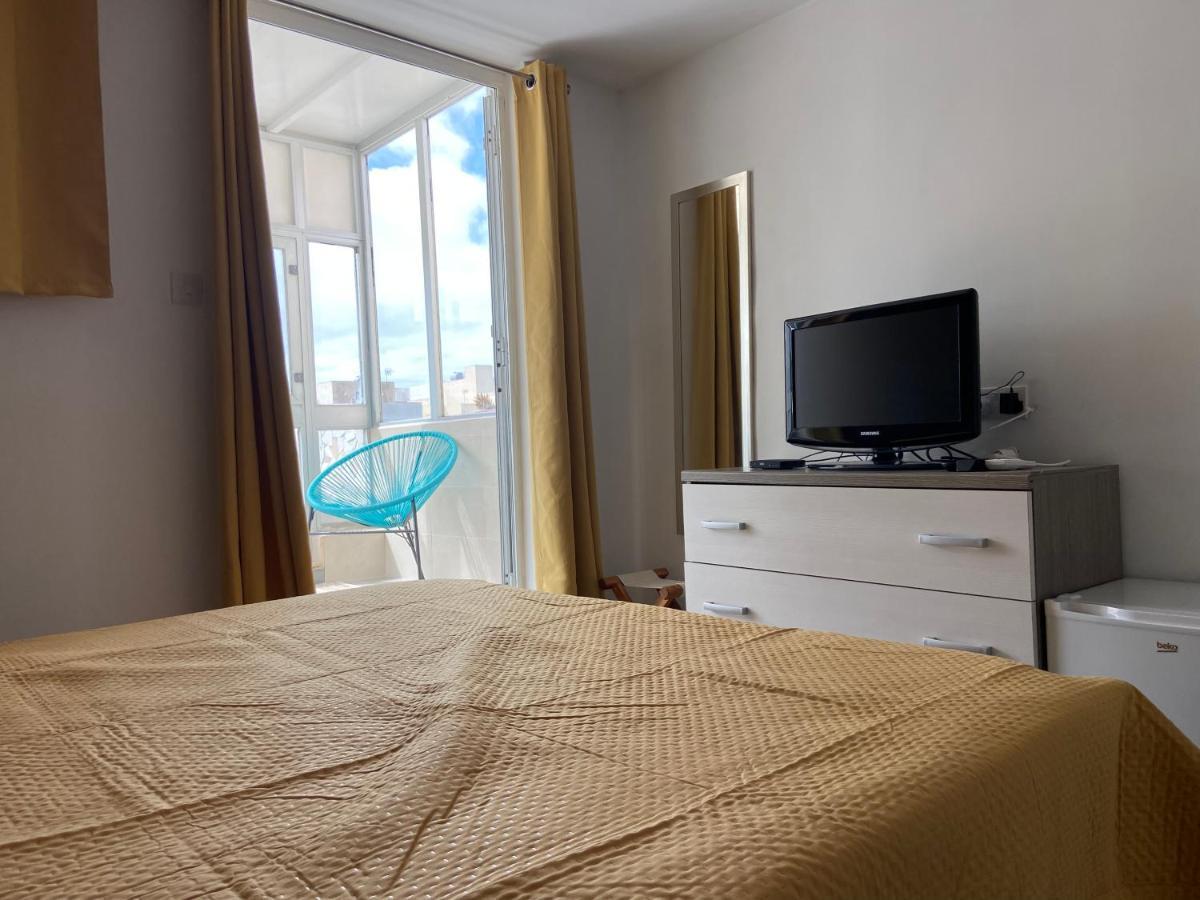 ホテル Sqaq Numru 1 Accomodation ラバト エクステリア 写真